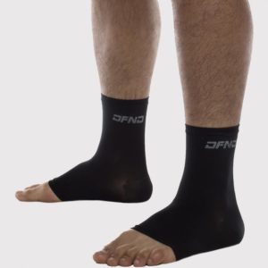 RECOVERY COMPRESSION ANKLE SLEEVE – BLACK (20-30 MMHG)